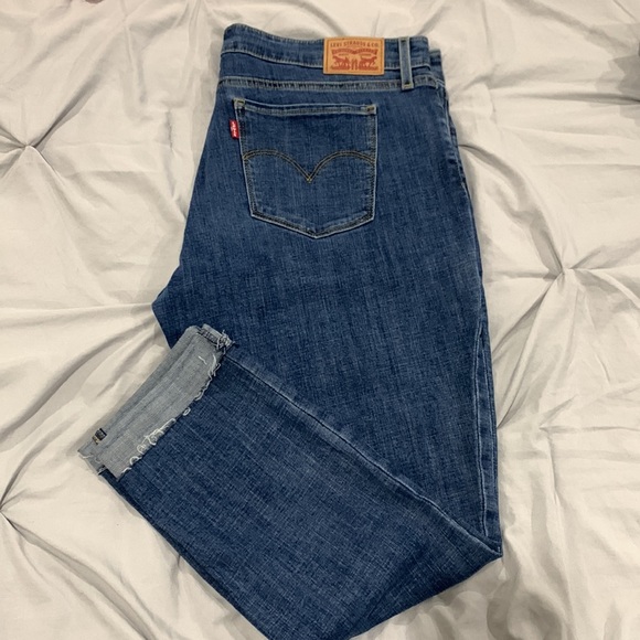 Levi’s 711 Skinny Ankle Jeans - Picture 2 of 6